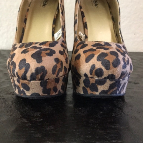 Mossimo leopard print platform pump - Picture 3 of 8